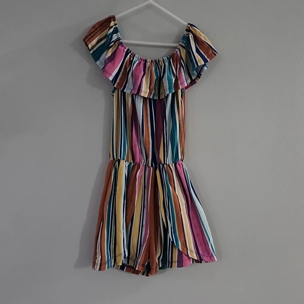 2 Rompers - Picture 5 of 7